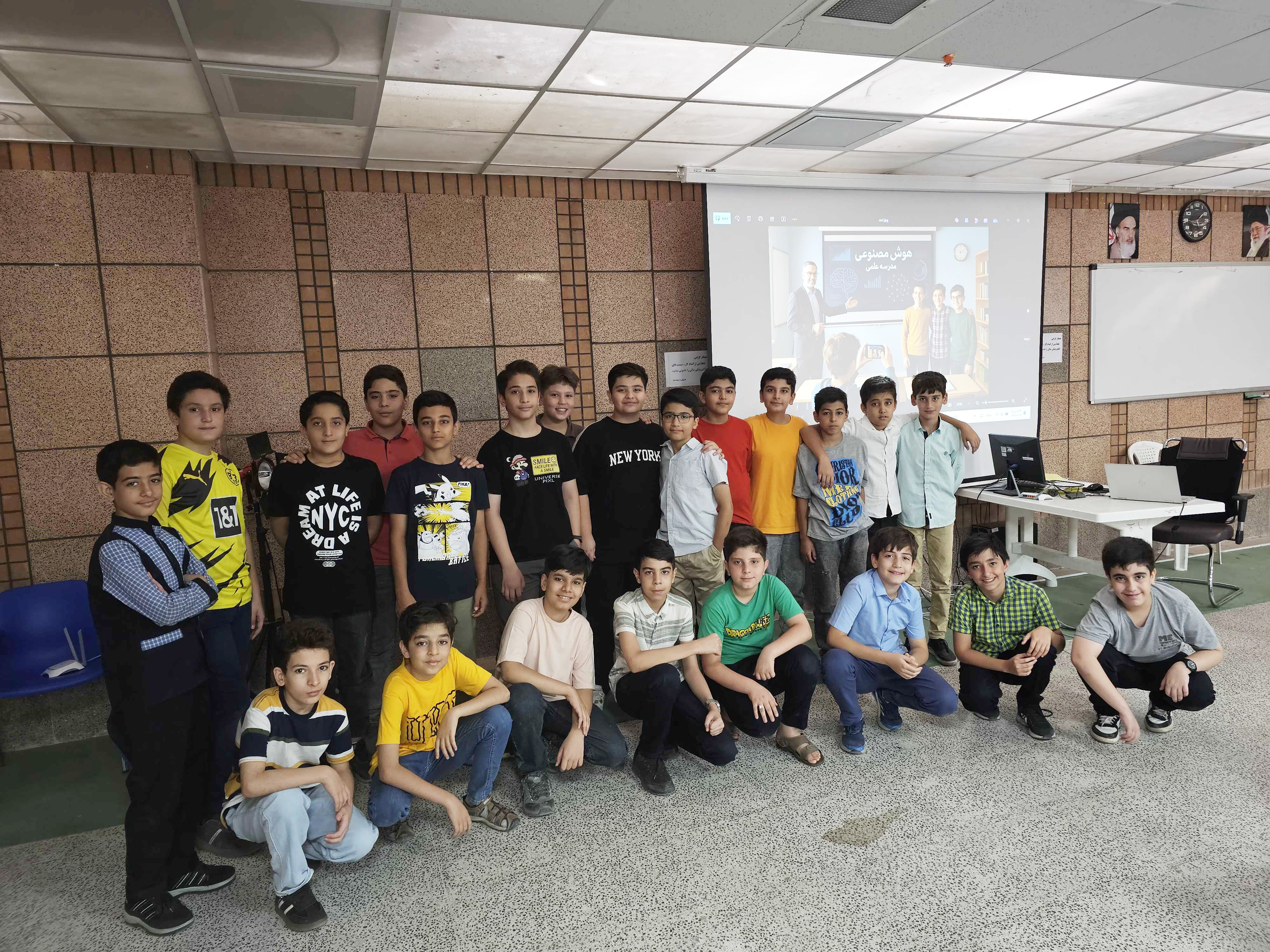 عکس پایه هشت و نه ساعت 8 تا 9:30